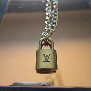 🐢 Louis Vuitton Lock on Chain Necklace